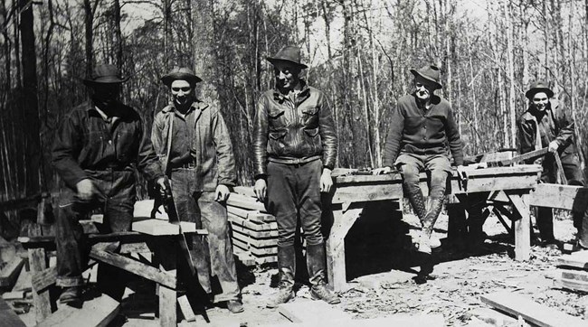 ccc.crew.2.285.jpg