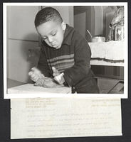 442px-Archives_of_American_Art_-_A_young_boy_named_William_at_one_of_the_Federal_Art_Project's_sculpture_classes_at_the_Brooklyn_Children's_Museum_-_12042.jpg